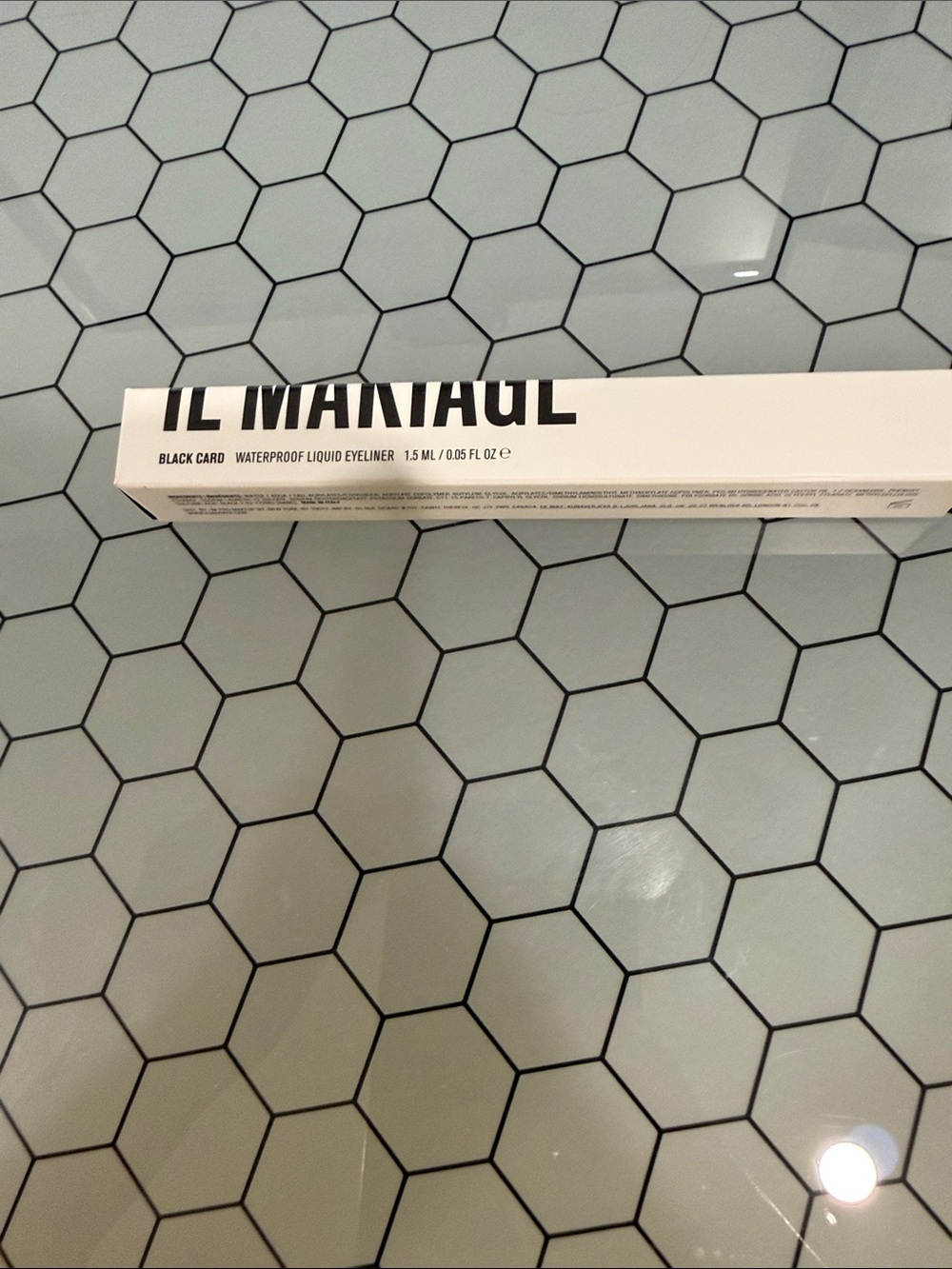 IL MAKIAGE Black Eyeliner in White Packaging